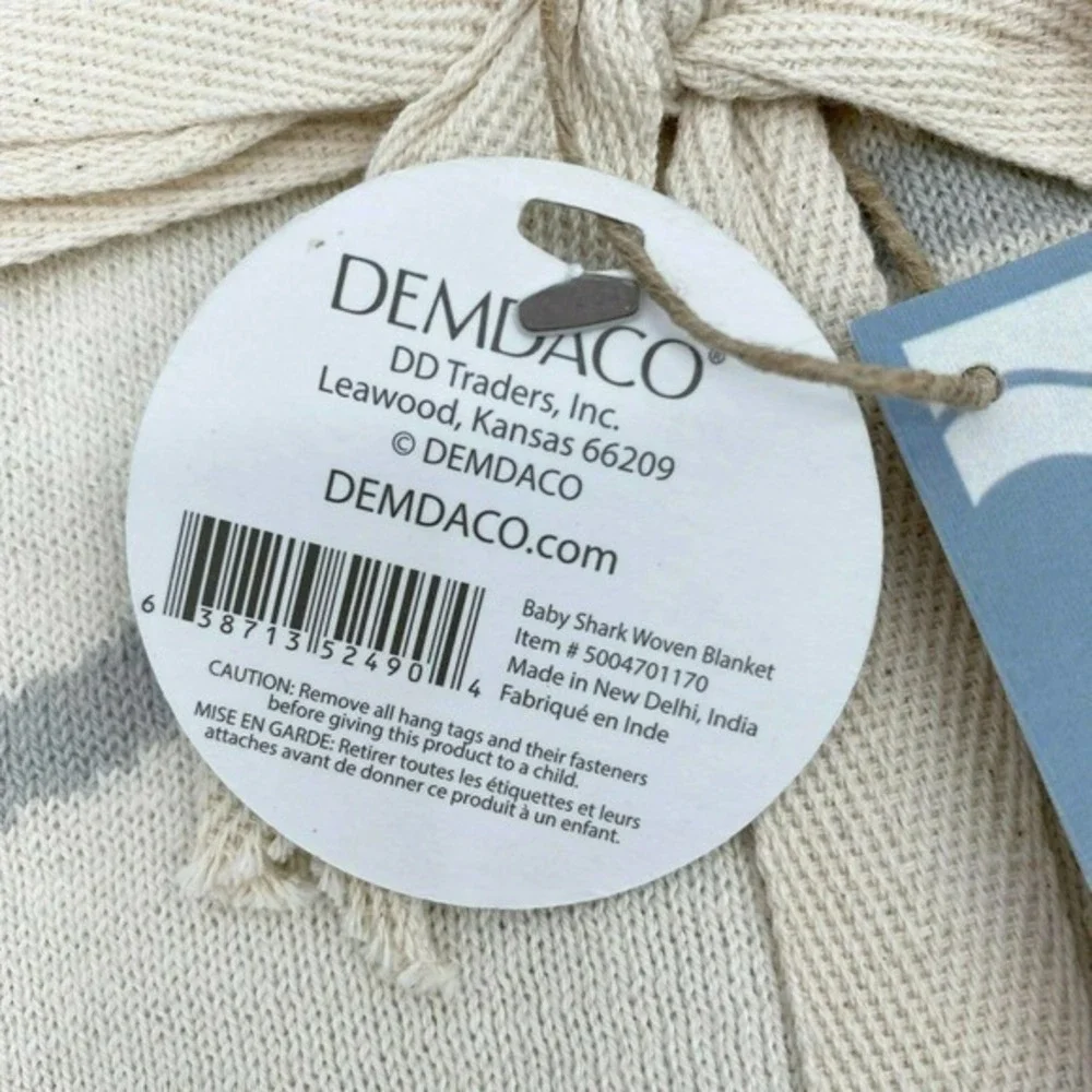 Demdaco Baby Shark Blanket Hand Woven Nautical Wave Pattern Gray Cream New